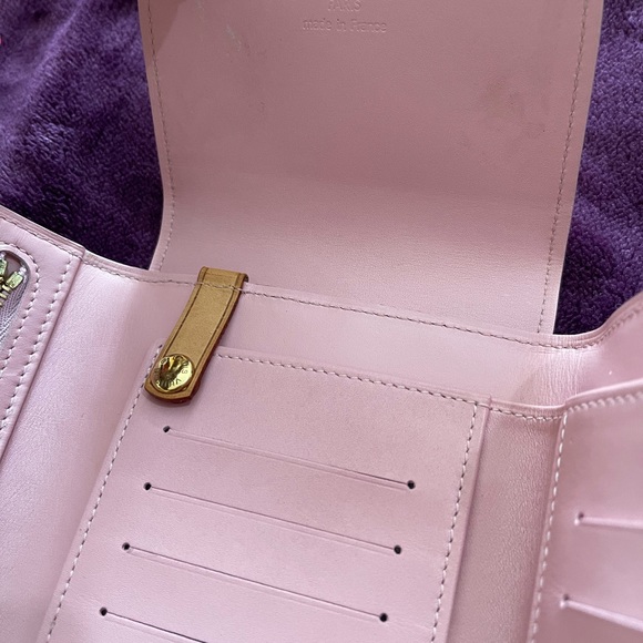 Authentic Louis Vuitton wallet on chain also can be a phone holder - Picture 8 of 11